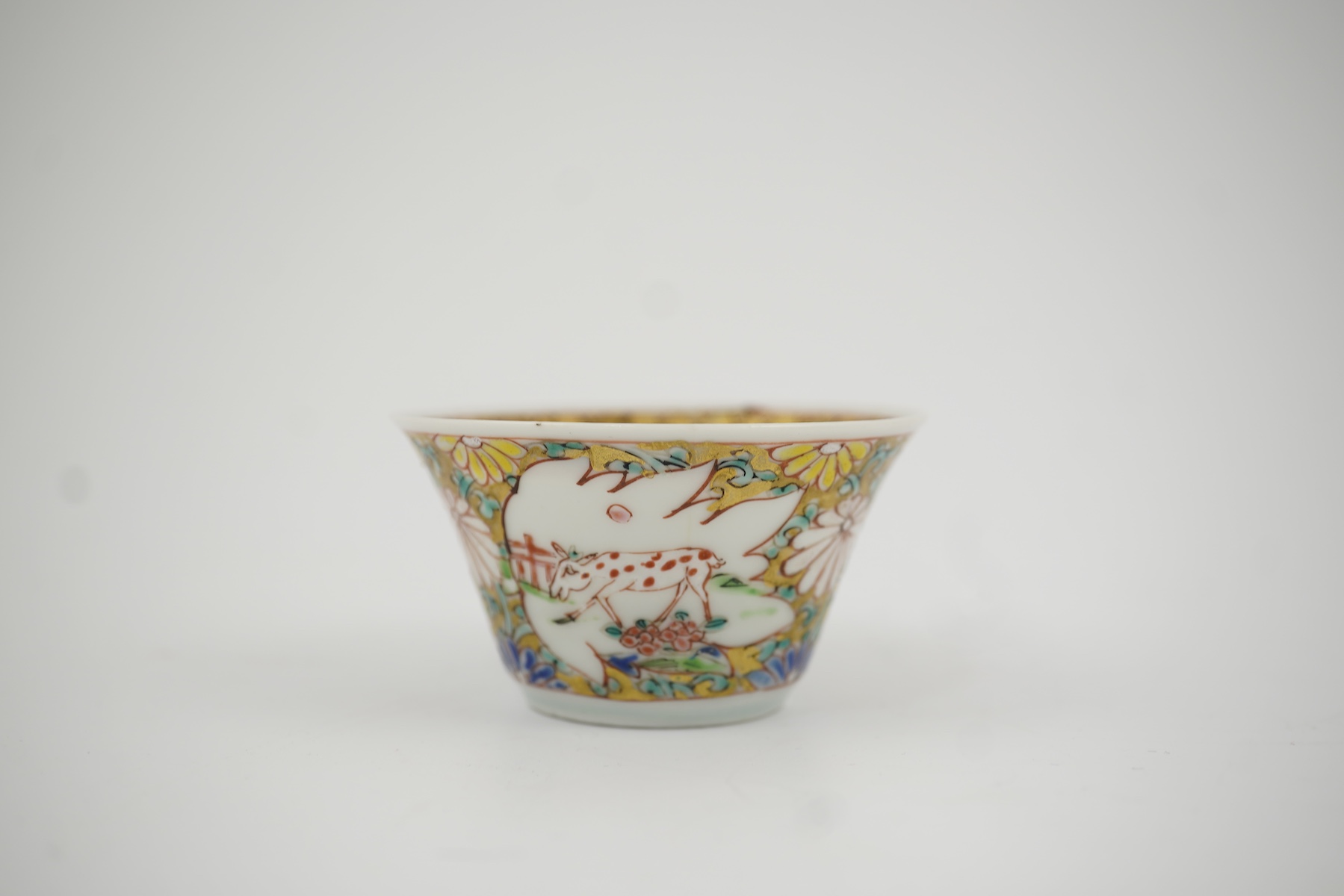 A Chinese semi-eggshell porcelain saucer and a similar tea bowl, Yongzheng period